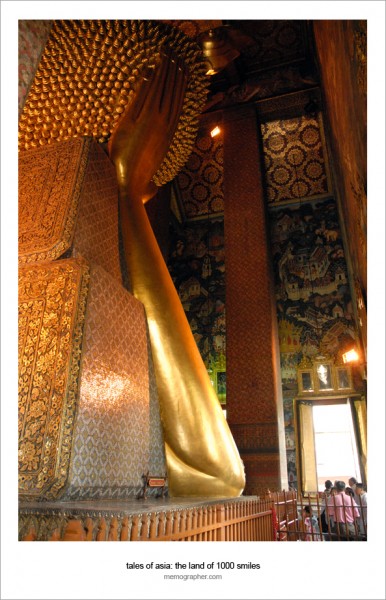 Reclining Buddha at Wat Pho. Bangkok, Thailand